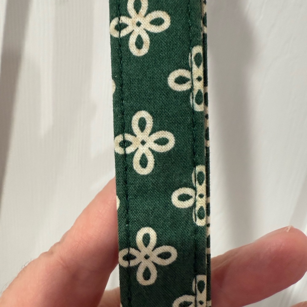 Vera Bradley Michigan state logo Stylish Green Patterned Crossbody Bag - Picture 9 of 10